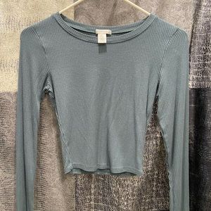Women’s blue/grey long sleeve crop top